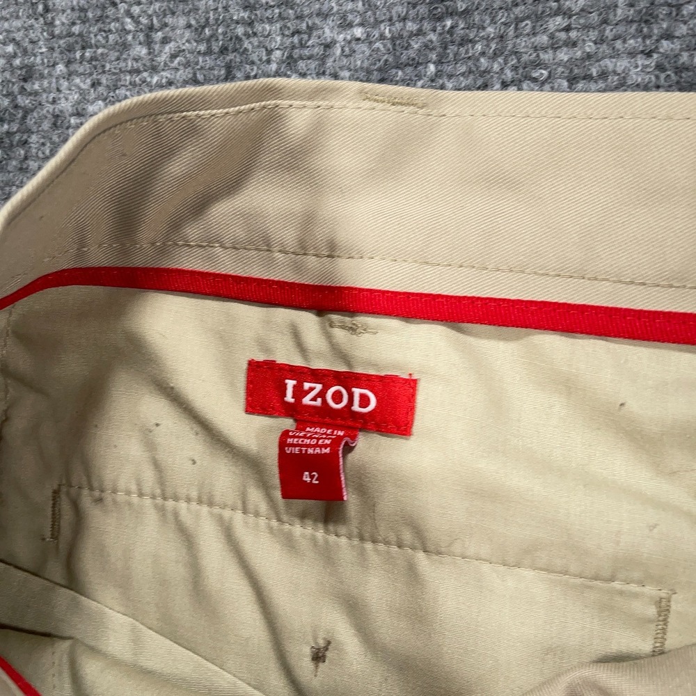 IZOD Chino Shorts Casual Mens 42" Khaki Stretch 9" Inseam Flat‎ Front Pockets - Picture 4 of 12